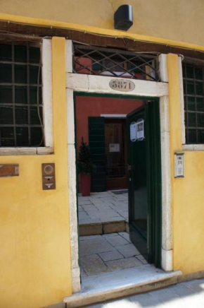 Venice Dose Suite